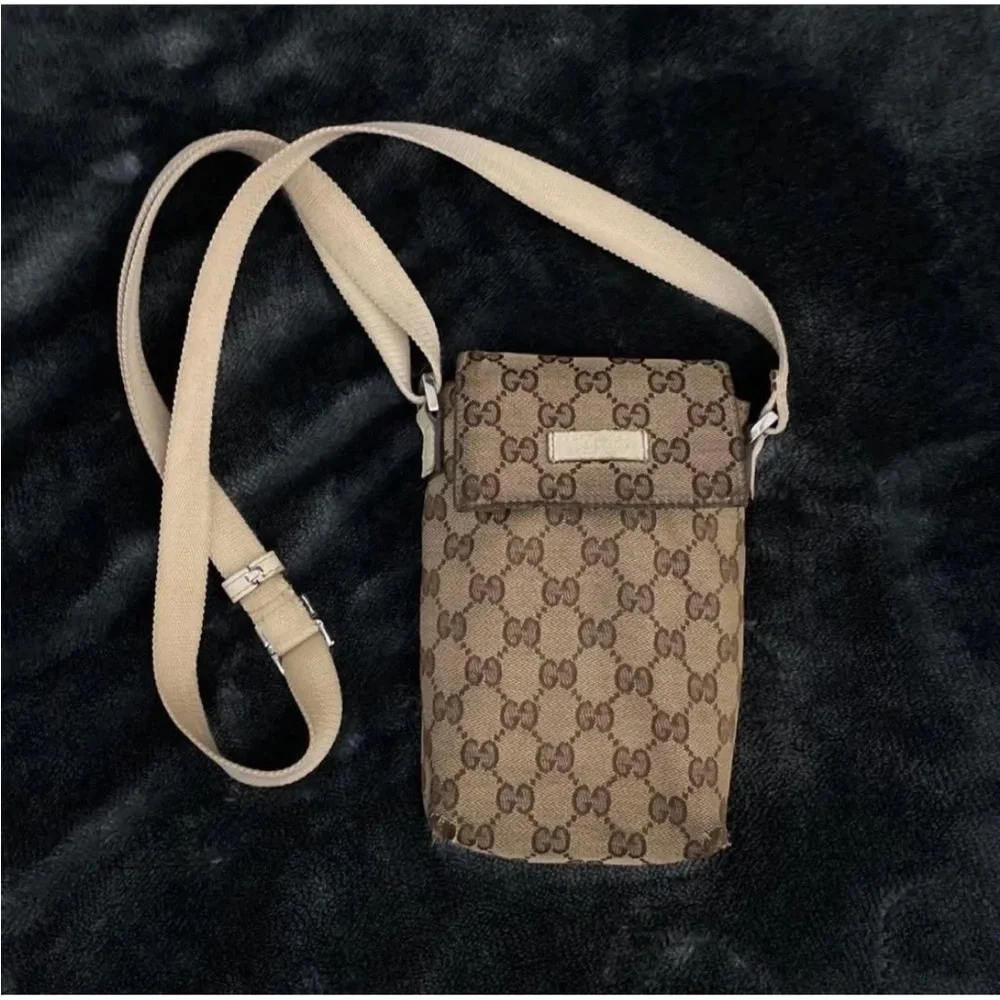 Gucci Tan and Brown Monogram Messenger Bag - Picture 2 of 3